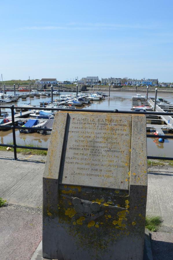 Caulfields Hotel Burry Port Exteriér fotografie